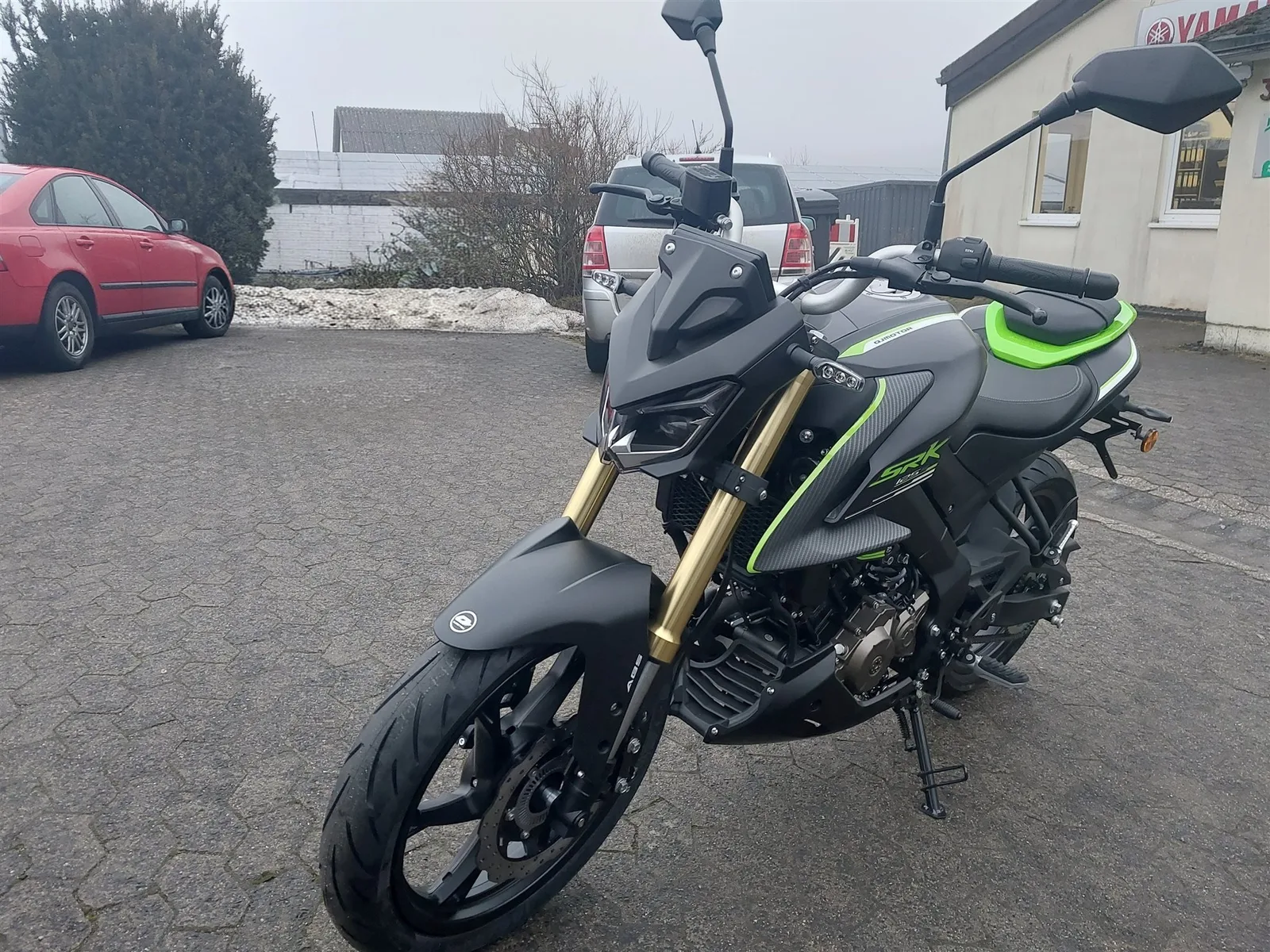 QJ Motor SRK 125 S