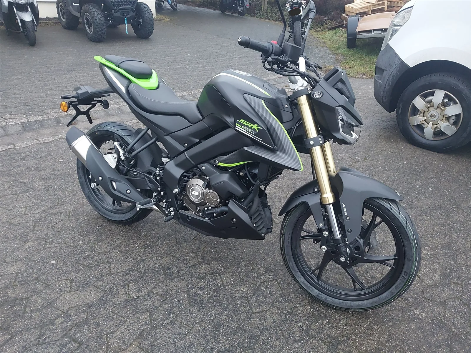QJ Motor SRK 125 S
