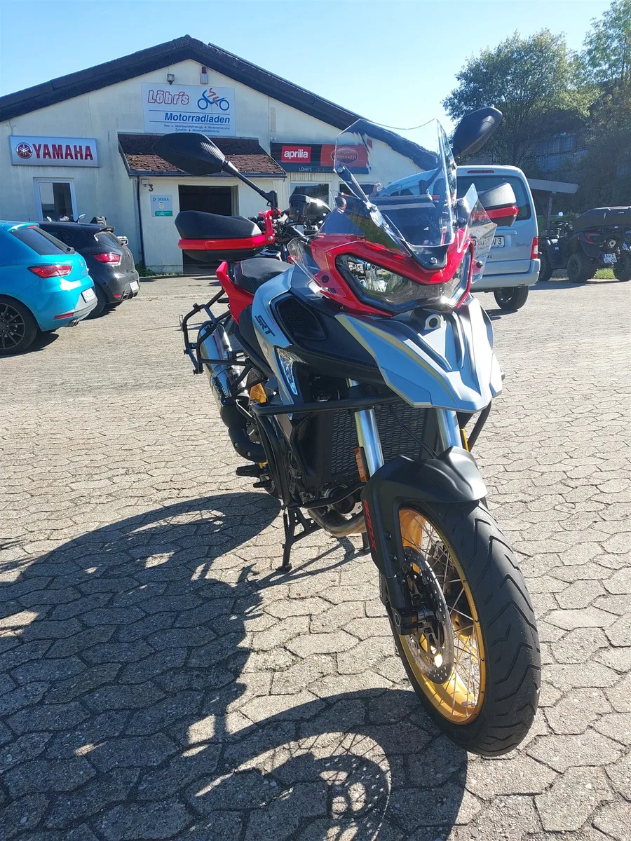 QJ Motor SRT 900 SX