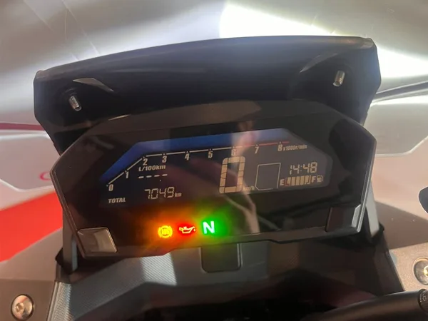 Honda NC750X DCT RC90 Top Zustand mit viel Sonderzubehör!