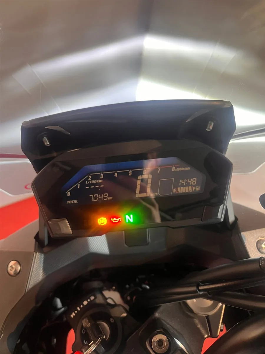 Honda NC750X DCT RC90 Top Zustand mit viel Sonderzubehör!
