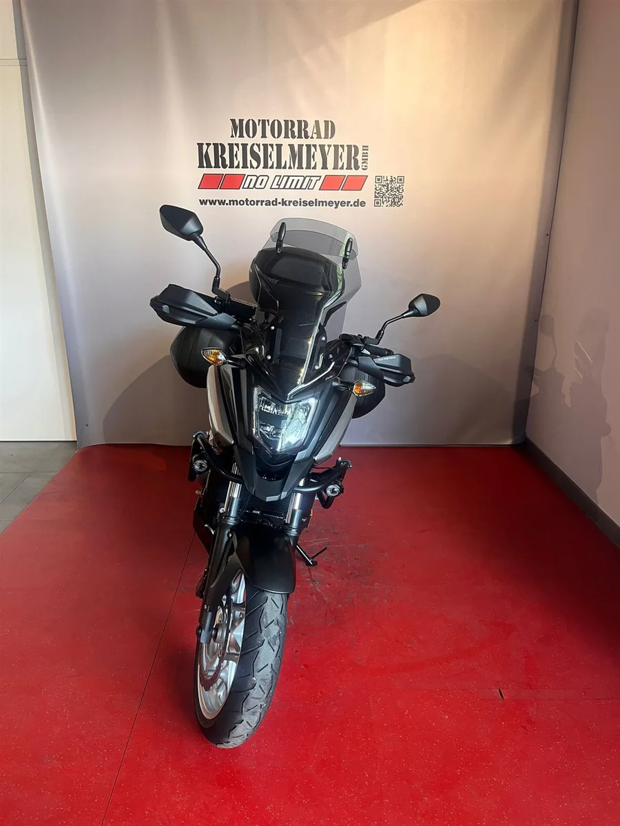 Honda NC750X DCT RC90 Top Zustand mit viel Sonderzubehör!