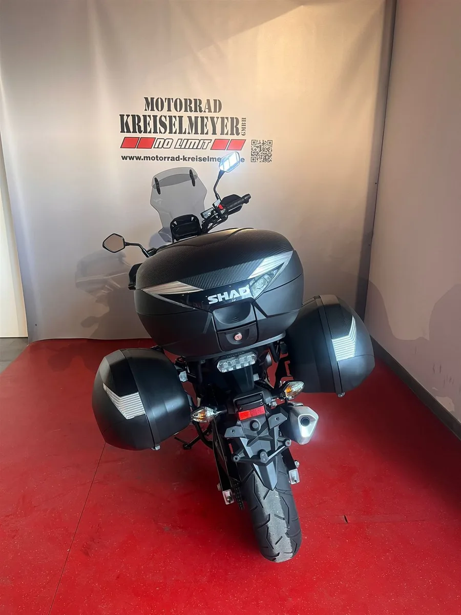 Honda NC750X DCT RC90 Top Zustand mit viel Sonderzubehör!