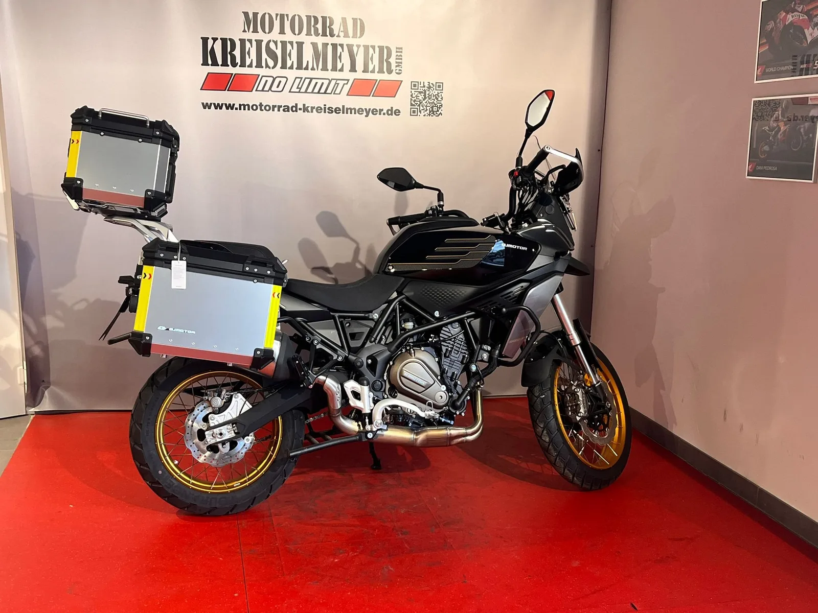 QJ Motor SRT 700 SX Mod.26 alle Farben sofort verfügbar!