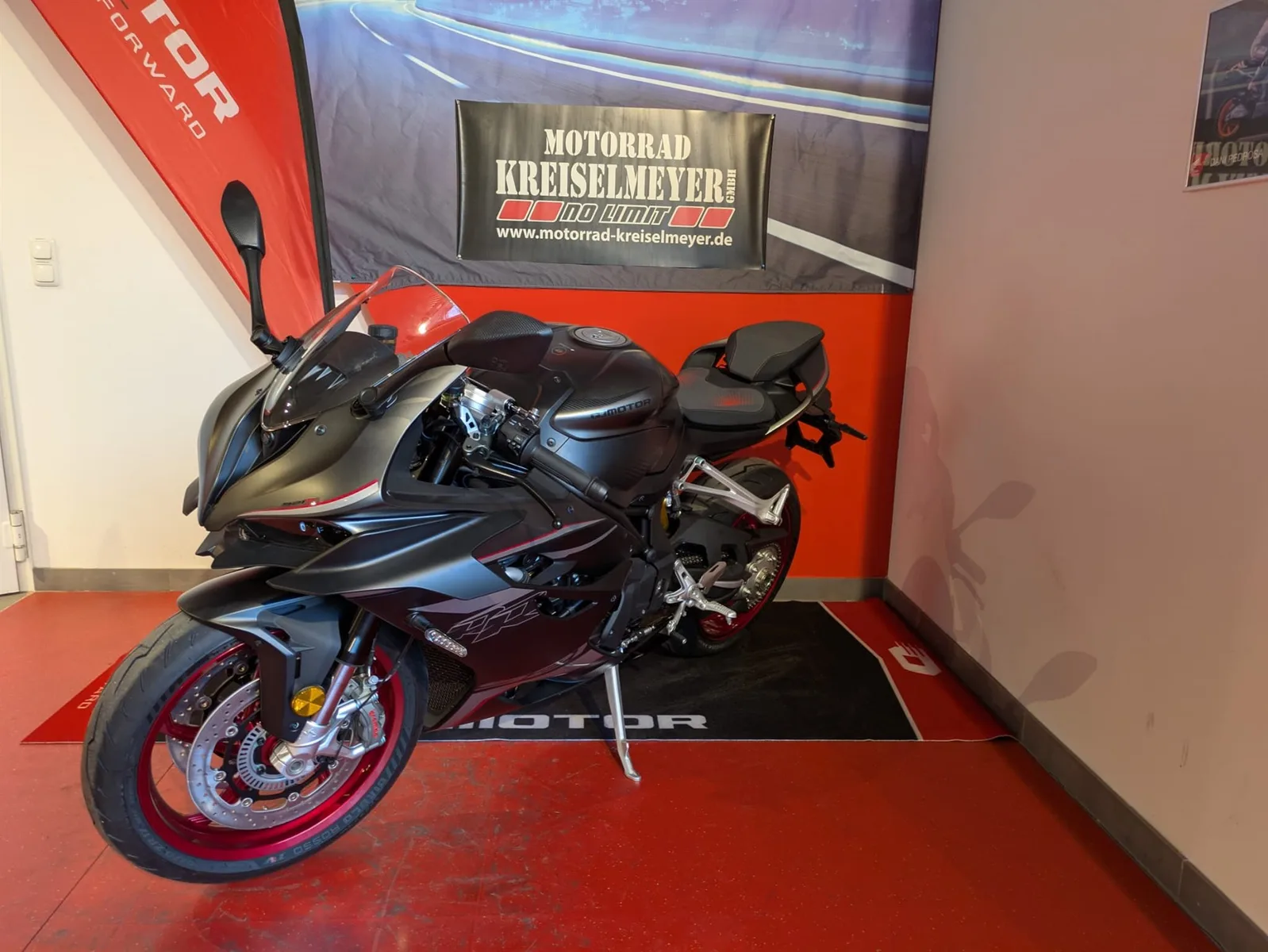 QJ Motor SRK 921 RR Mod.26 alle Farben sofort verfügbar!