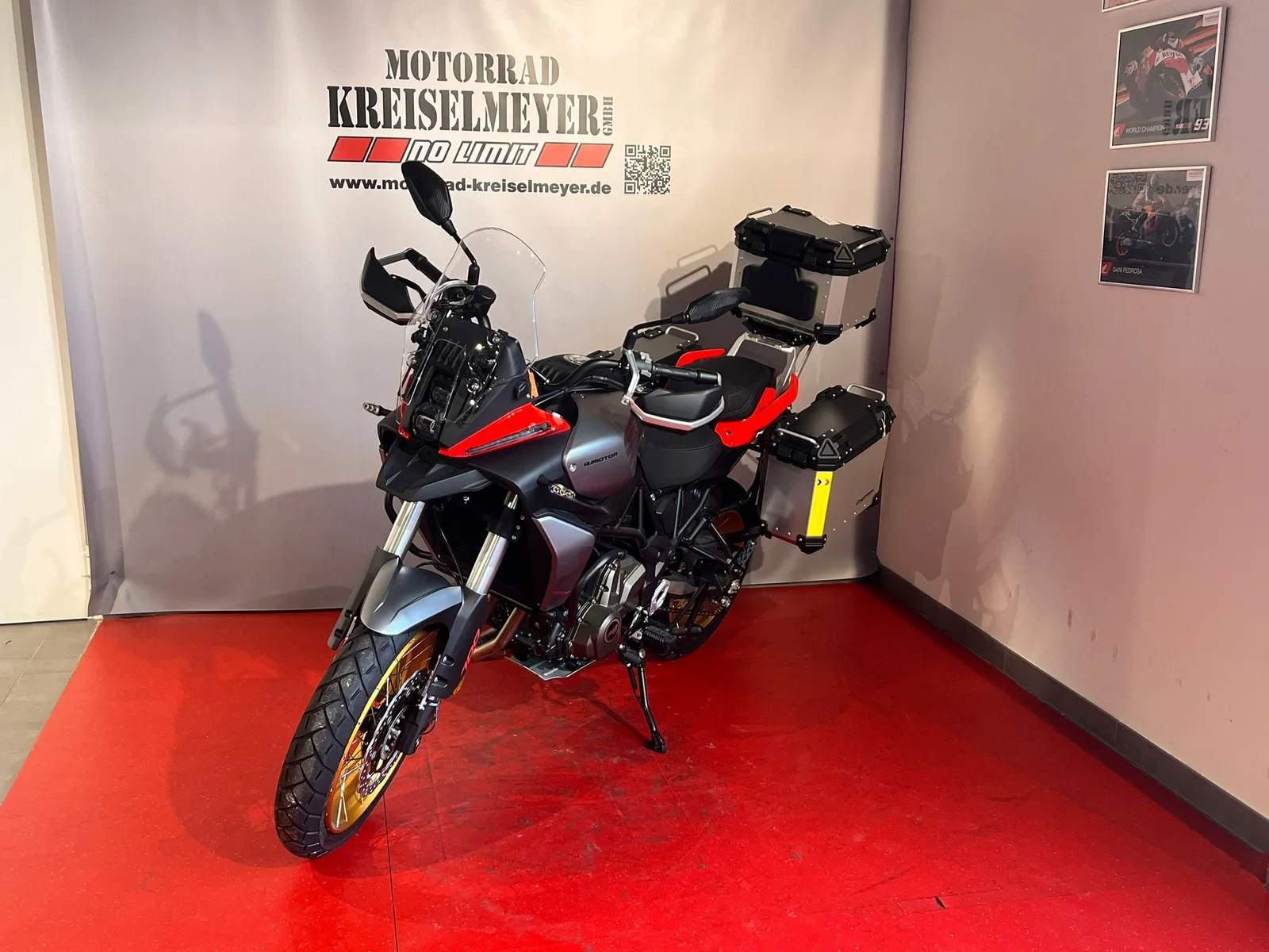 QJ Motor SRT 700 SX Mod.26 alle Farben sofort verfügbar!