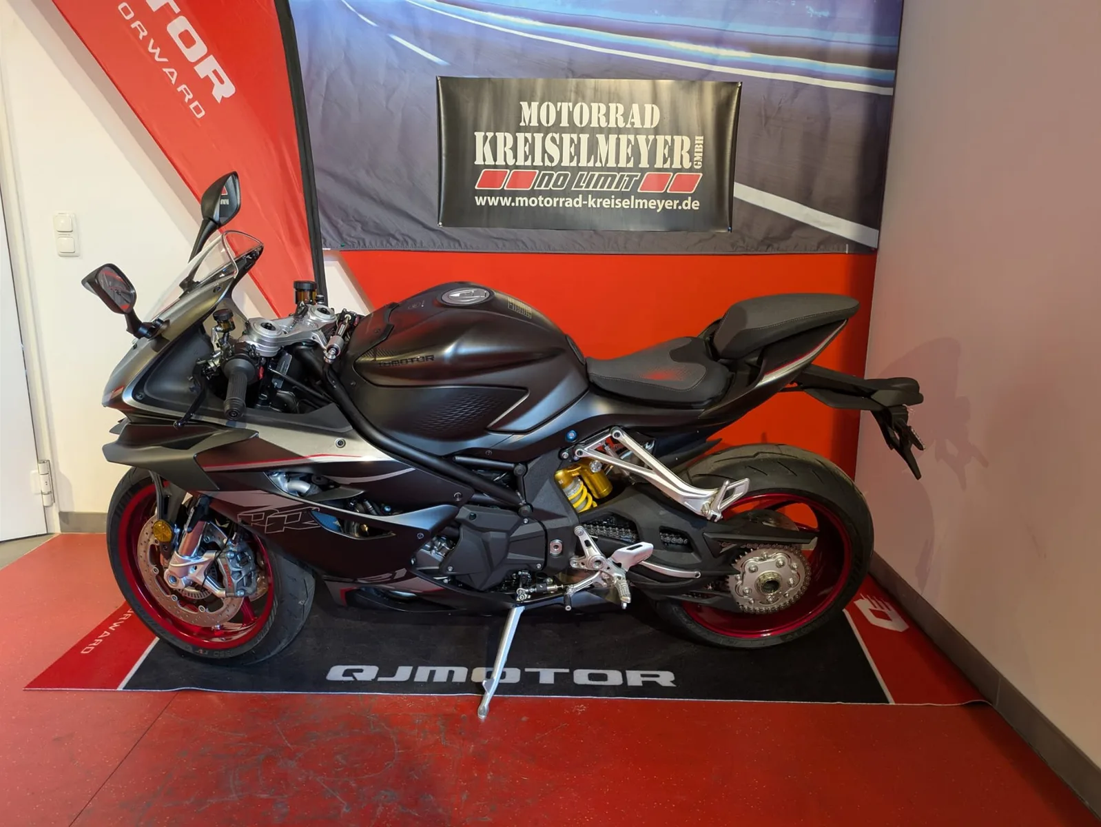 QJ Motor SRK 921 RR Mod.26 alle Farben sofort verfügbar!