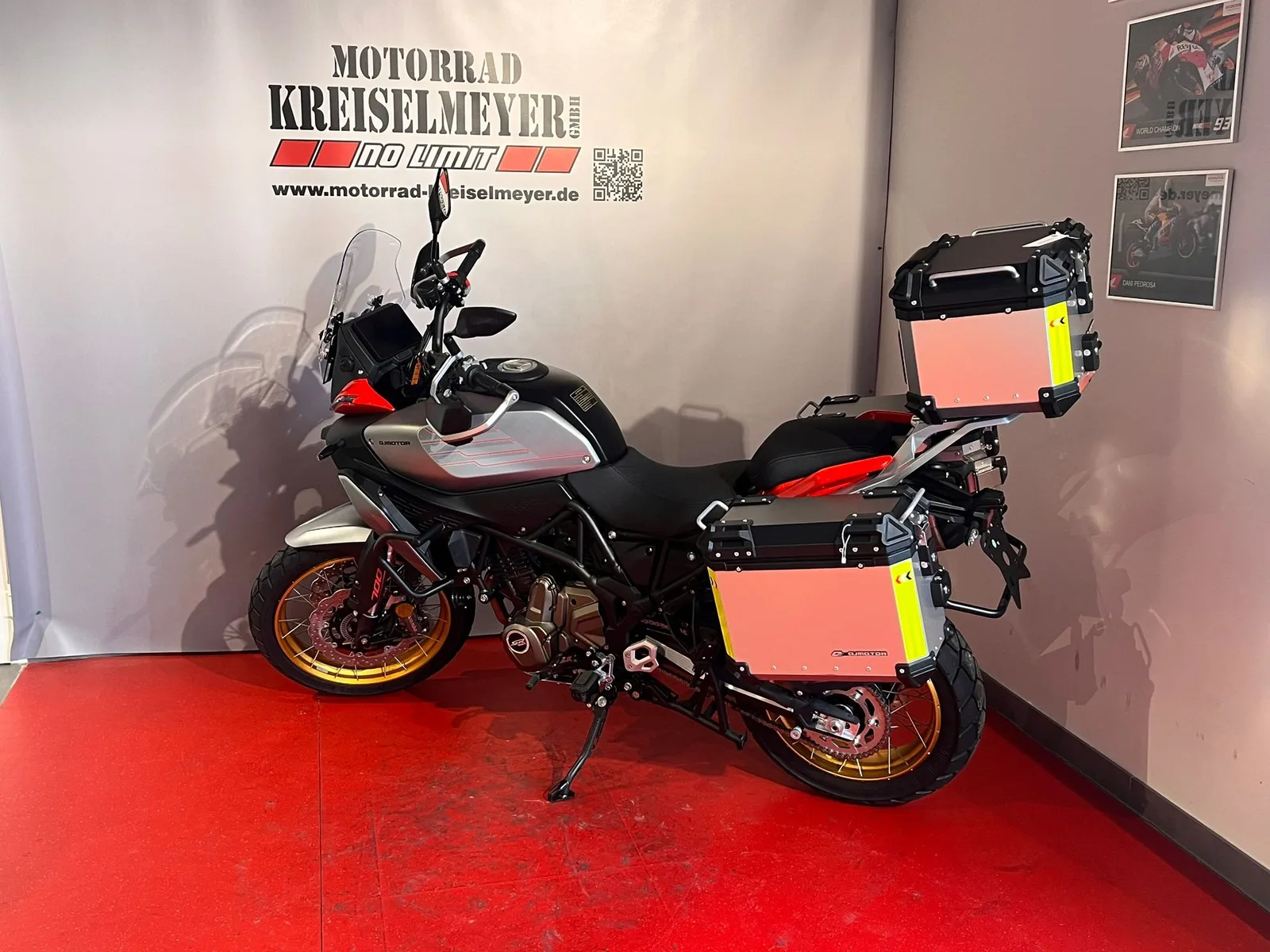QJ Motor SRT 700 SX Mod.26 alle Farben sofort verfügbar!