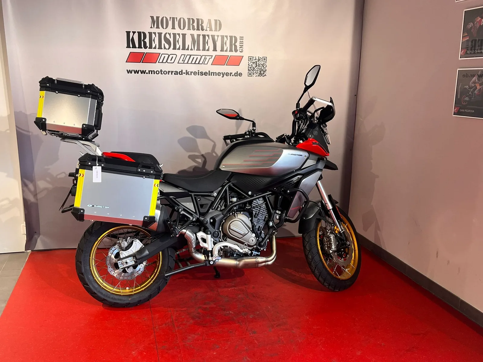 QJ Motor SRT 700 SX Mod.26 alle Farben sofort verfügbar!