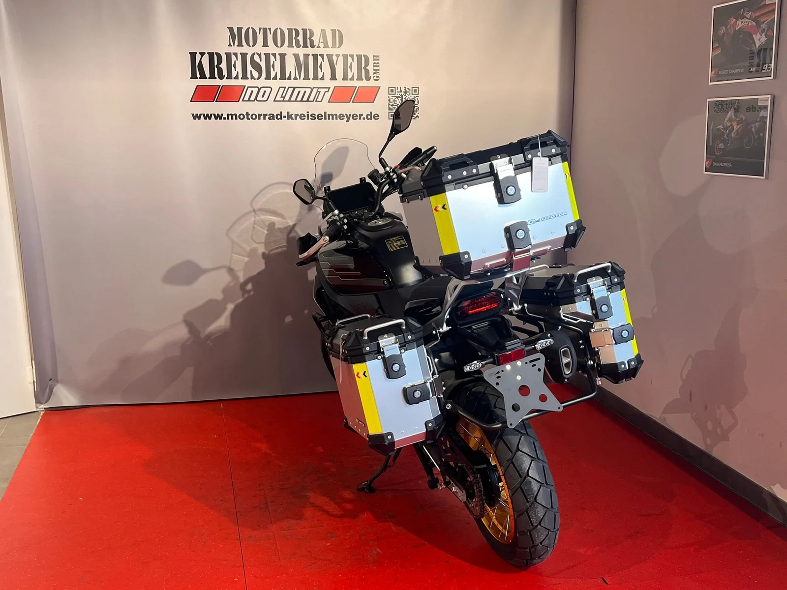 QJ Motor SRT 700 SX Mod.26 alle Farben sofort verfügbar!