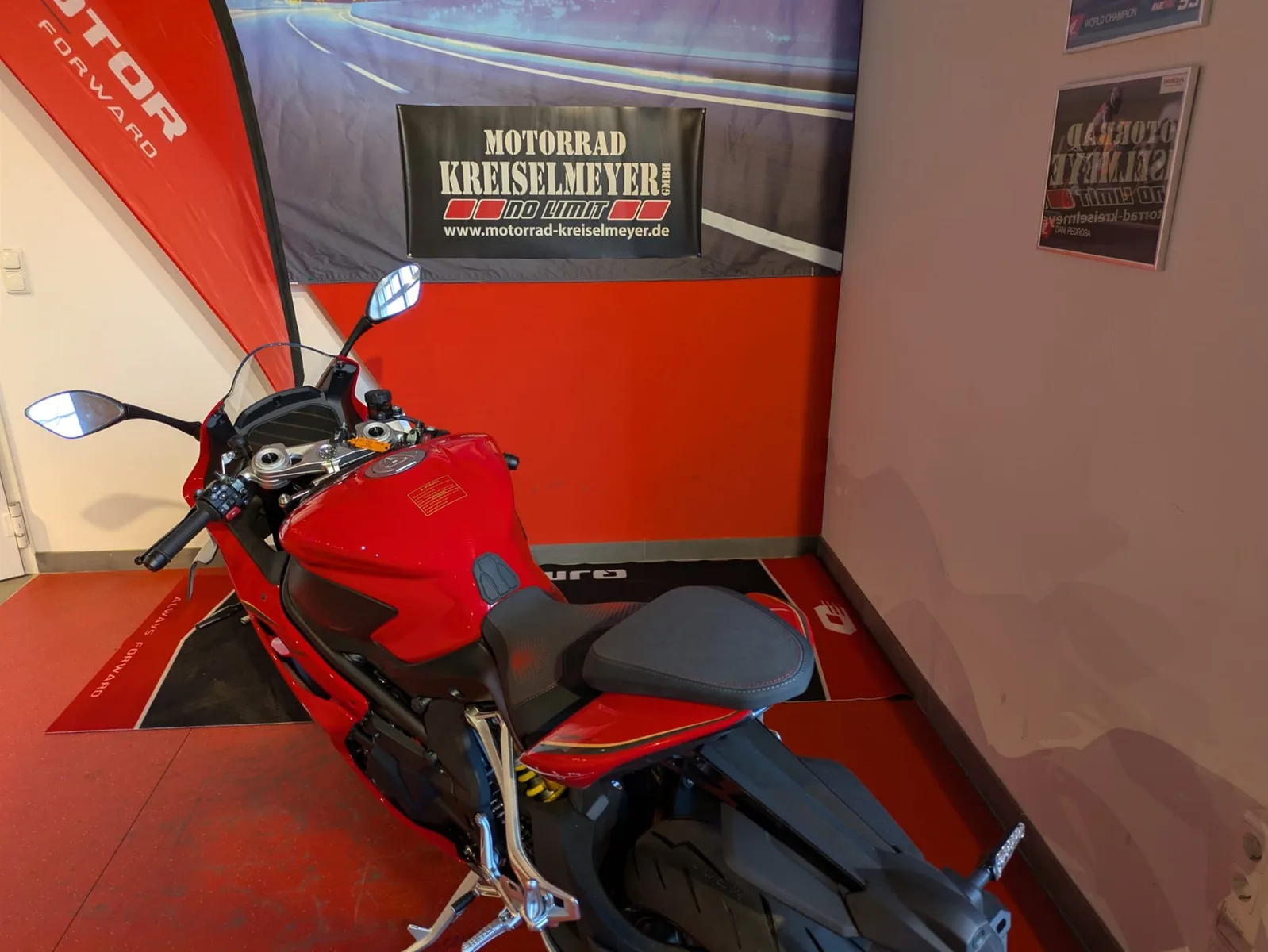 QJ Motor SRK 921 RR Mod.26 alle Farben sofort verfügbar!