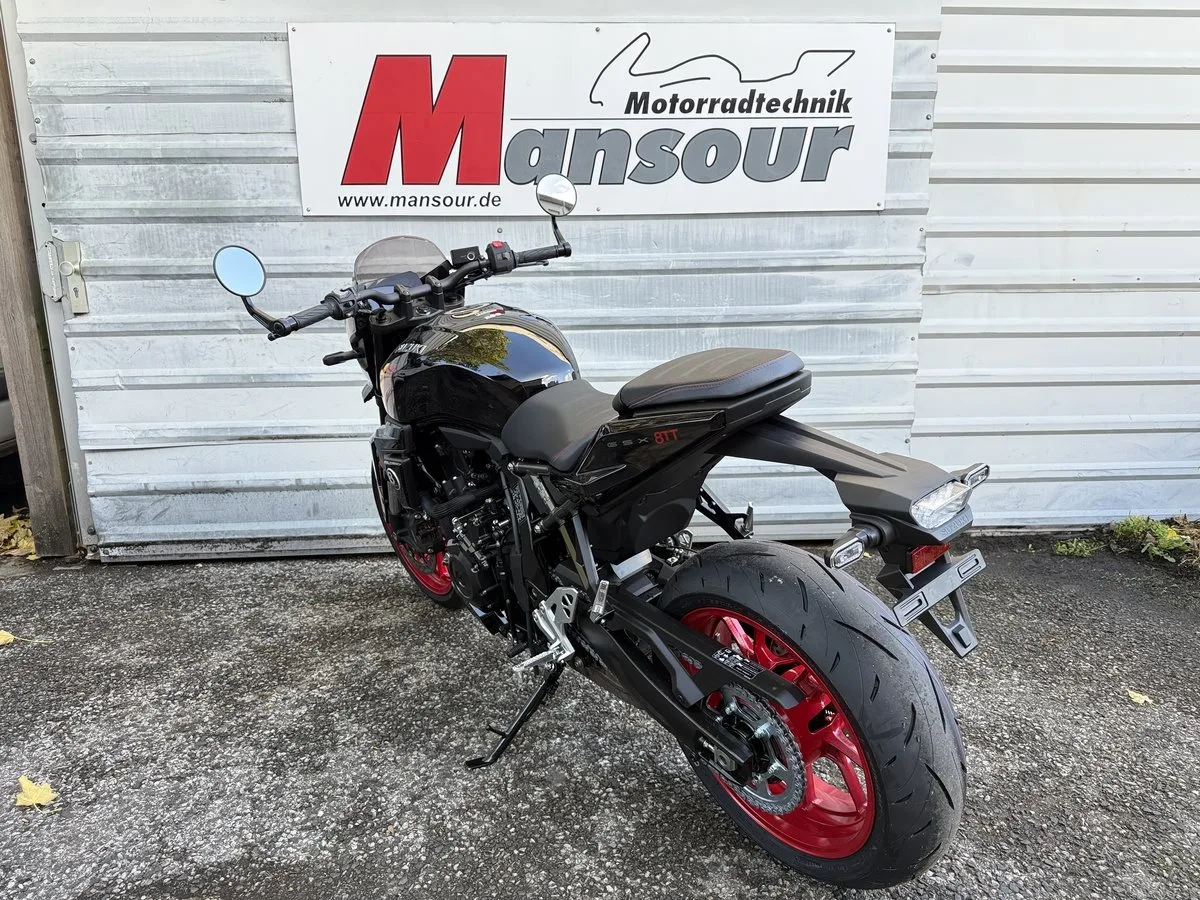 Suzuki GSX-8TT