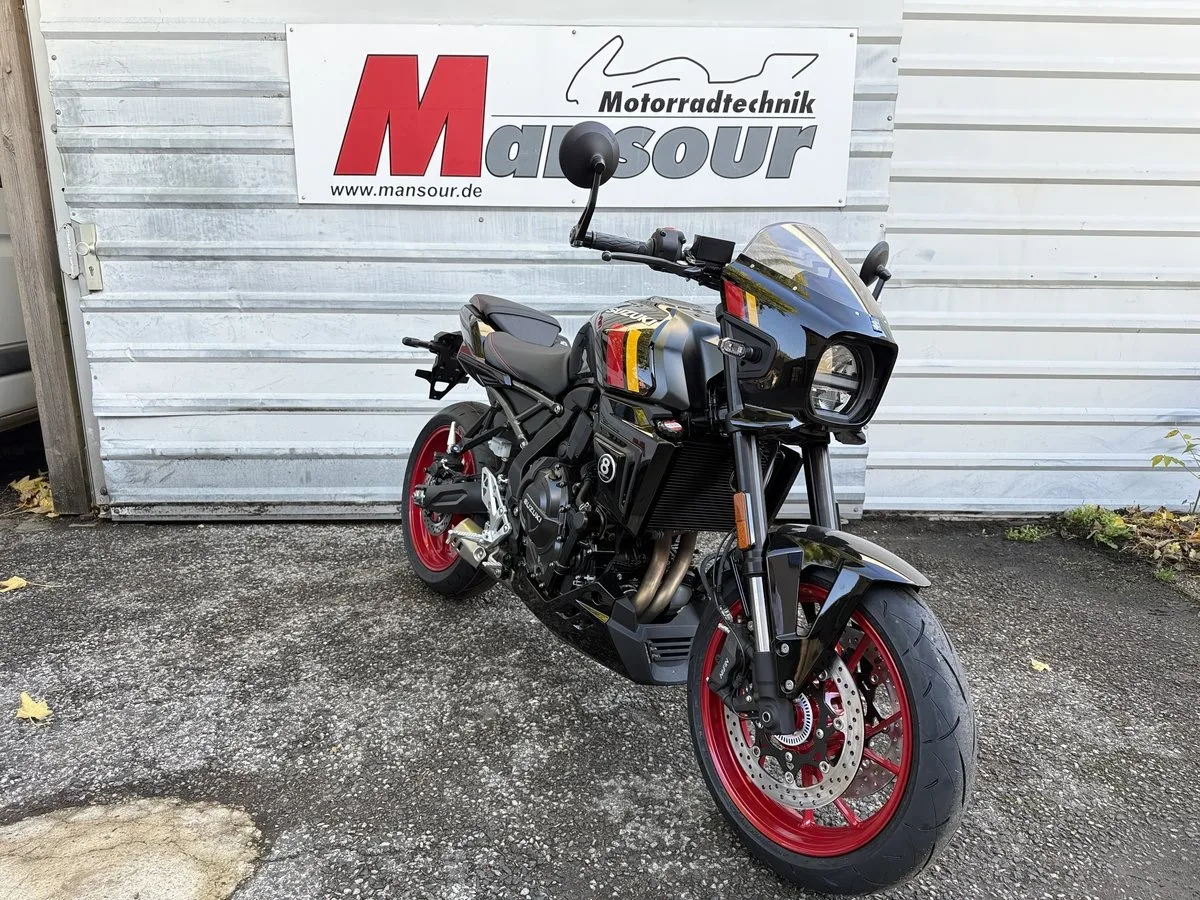 Suzuki GSX-8TT
