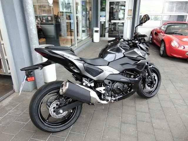 Kawasaki Z7 Hybrid