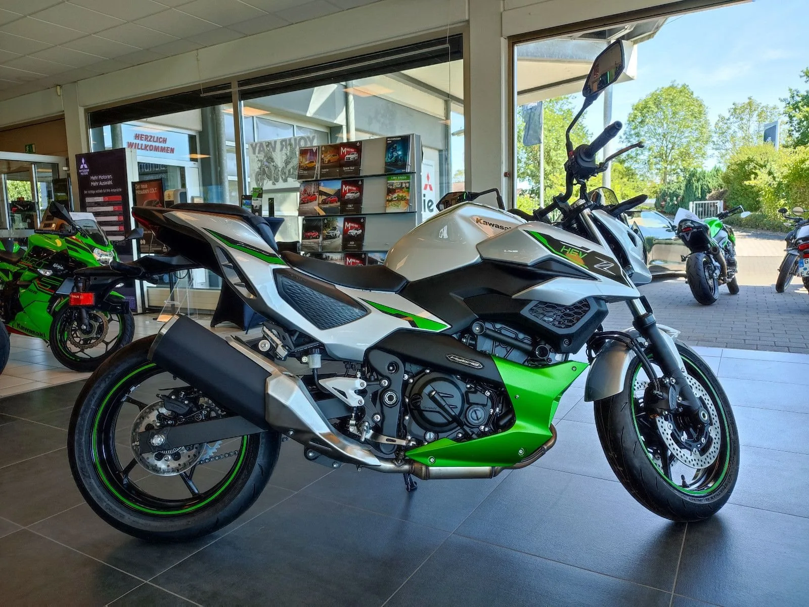 Kawasaki Z7 Hybrid