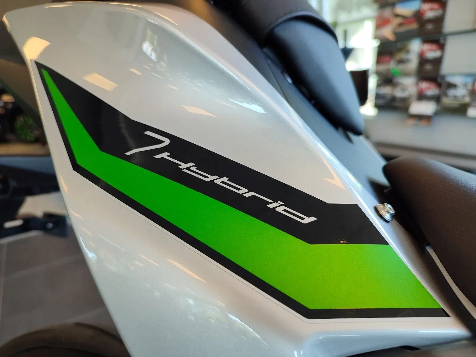 Kawasaki Z7 Hybrid