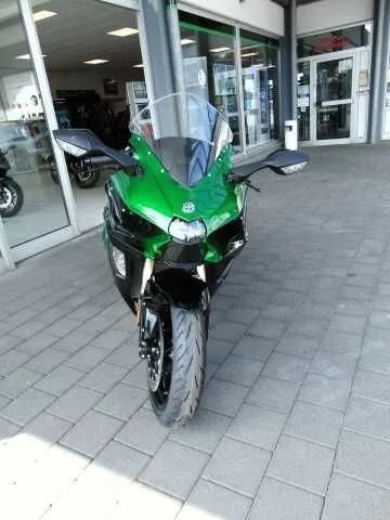 Kawasaki Ninja H2 SX Tourer