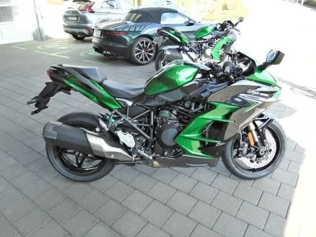 Kawasaki Ninja H2 SX Tourer