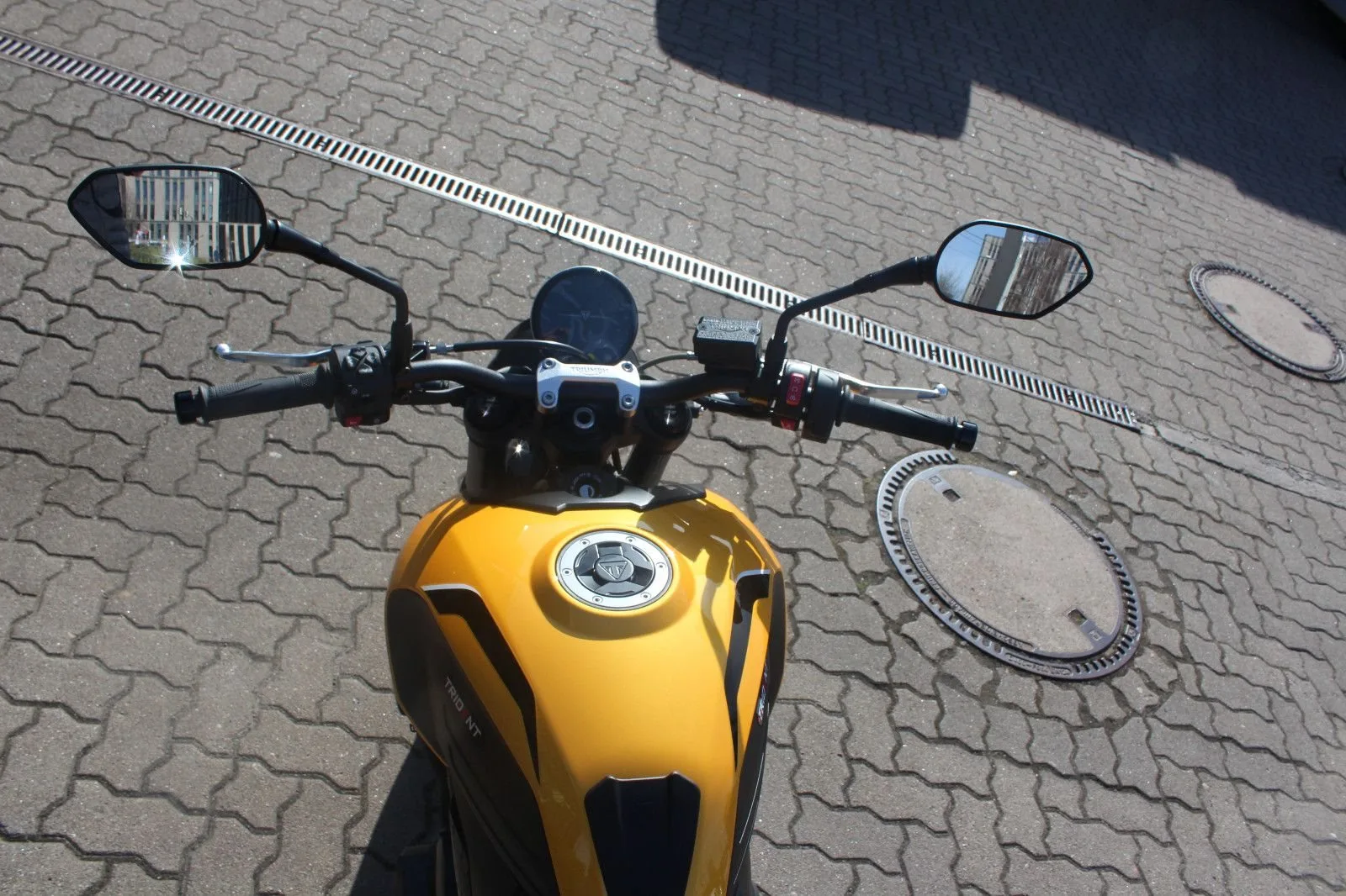 Triumph Trident 660