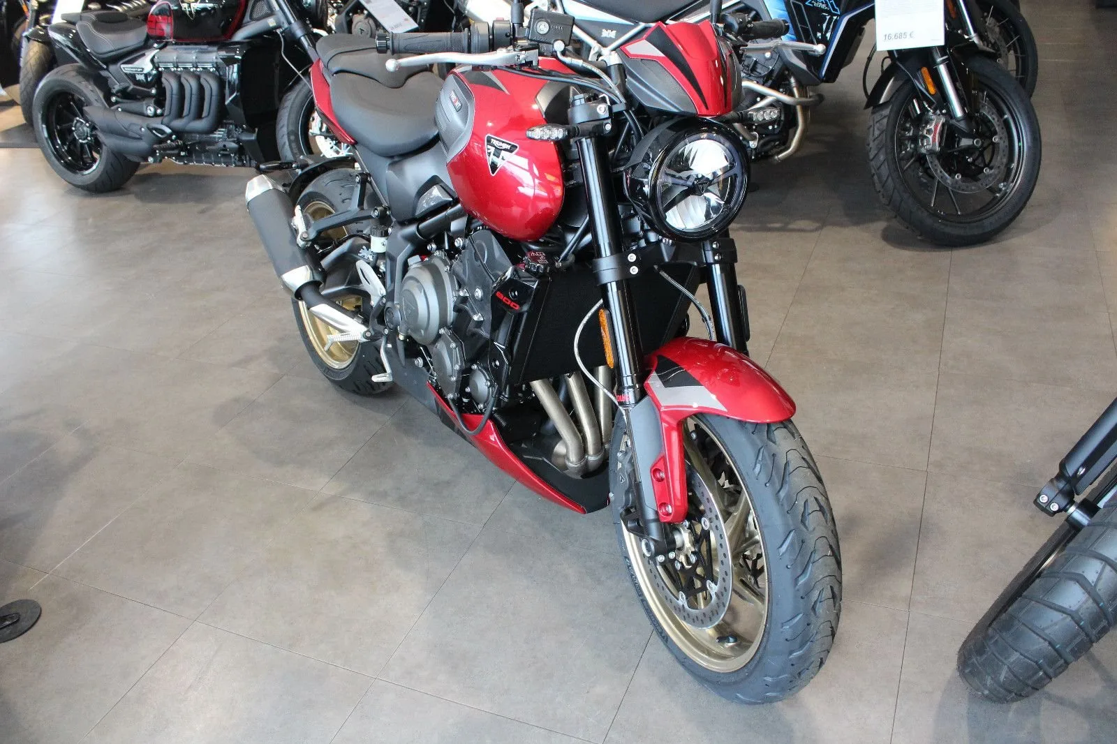 Triumph Trident 800