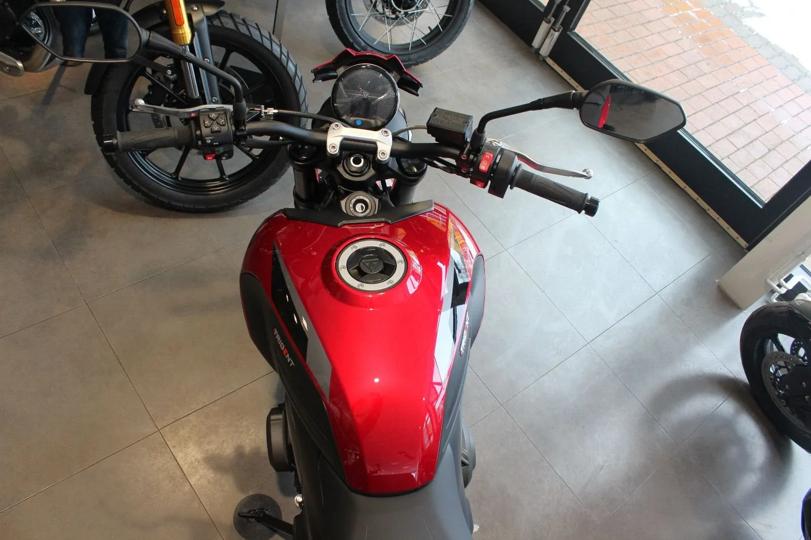 Triumph Trident 800