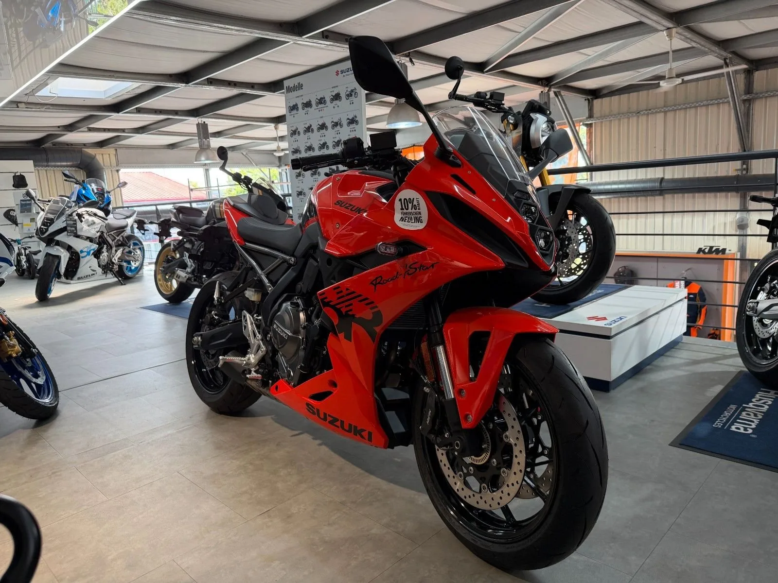 Suzuki GSX-8R Daidai-Iro Power Edition