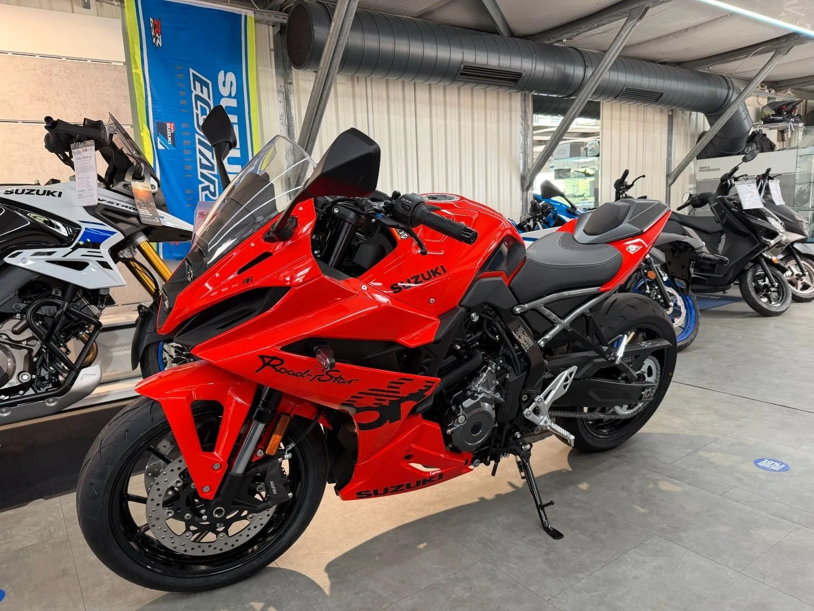 Suzuki GSX-8R Daidai-Iro Power Edition