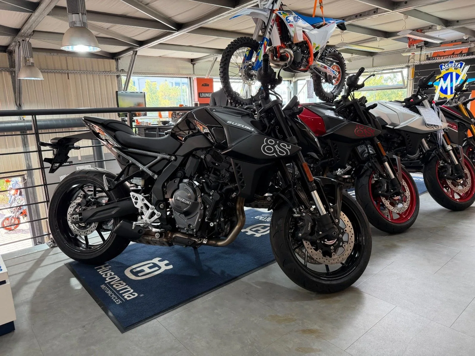 Suzuki GSX-8S
