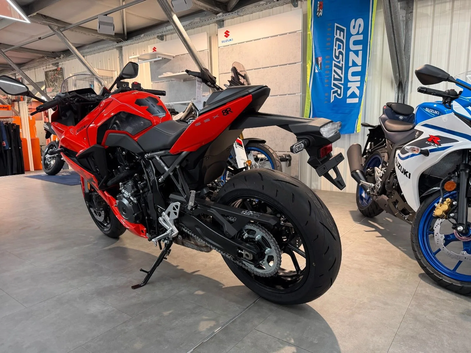 Suzuki GSX-8R Daidai-Iro Power Edition