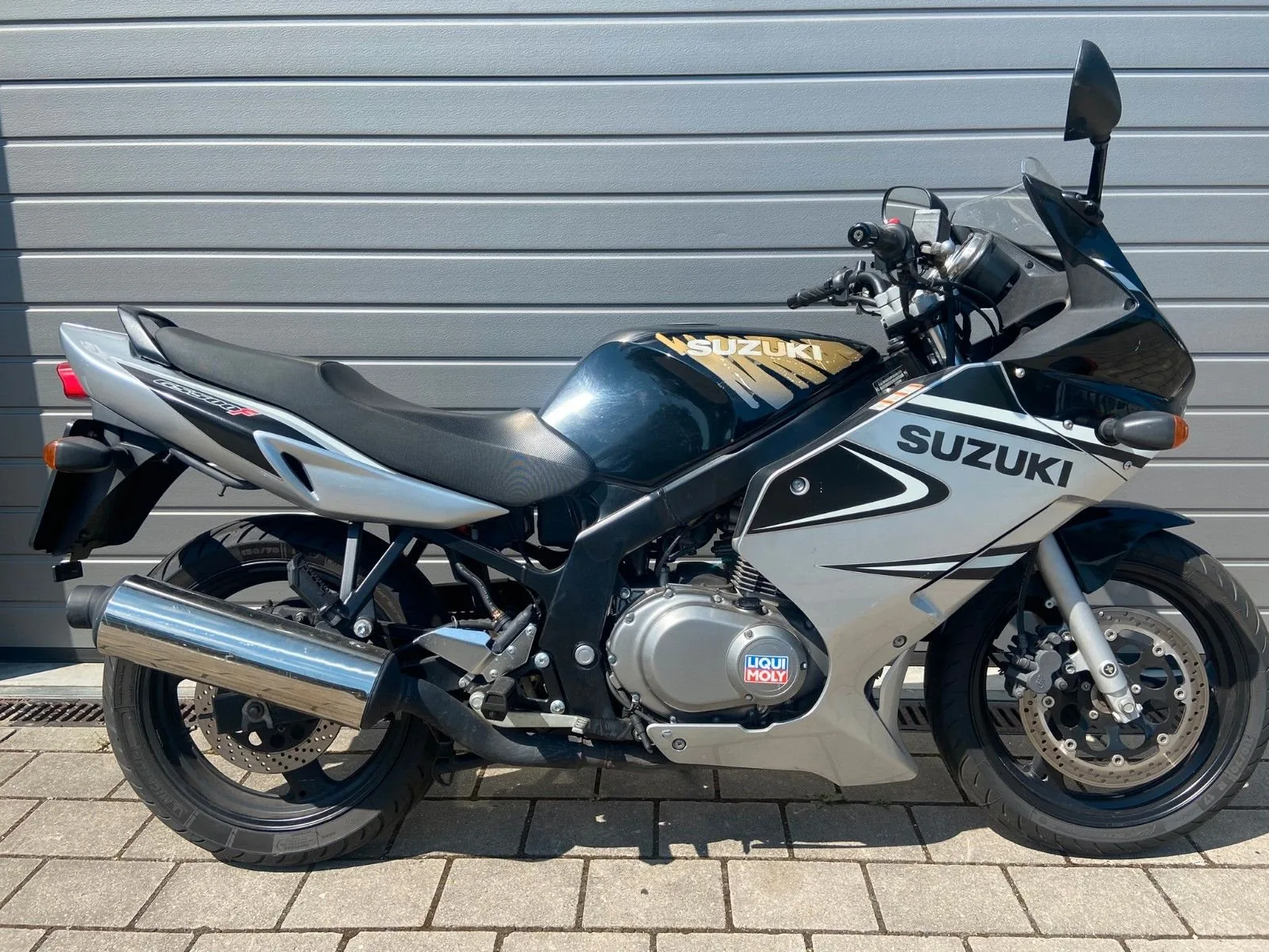 Suzuki GS 500F