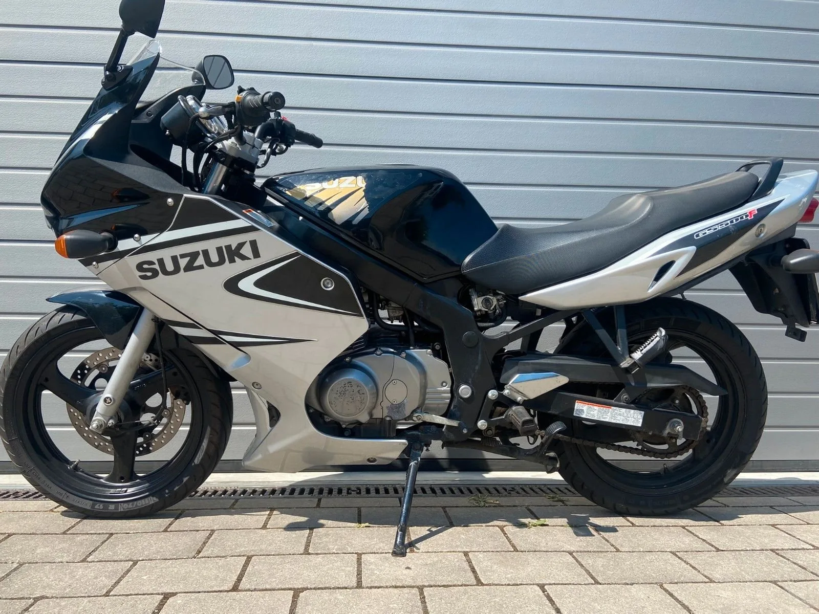 Suzuki GS 500F