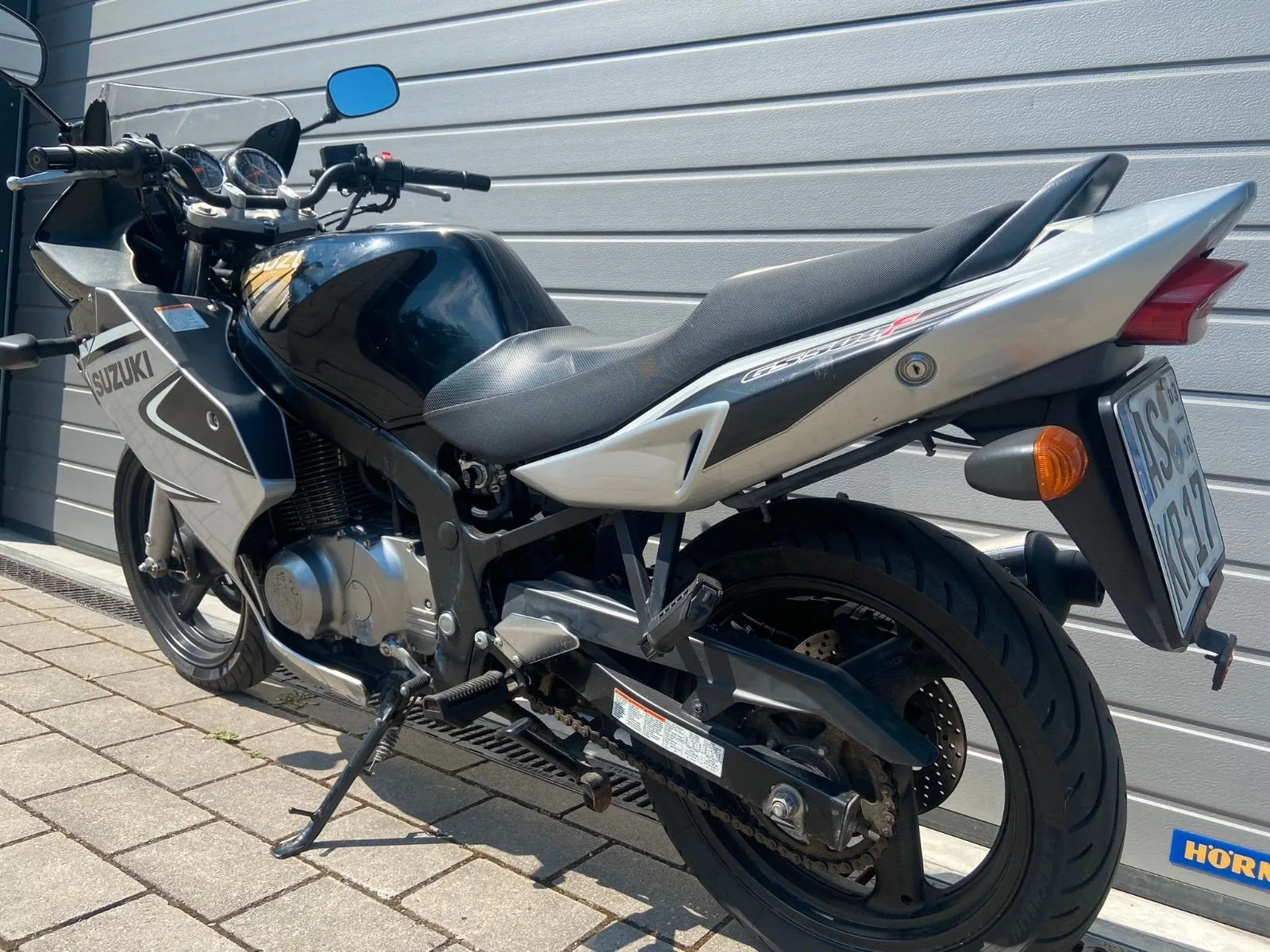 Suzuki GS 500F