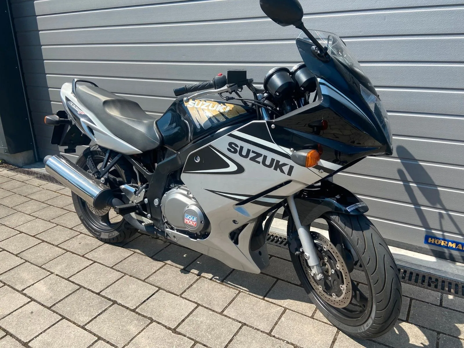 Suzuki GS 500F