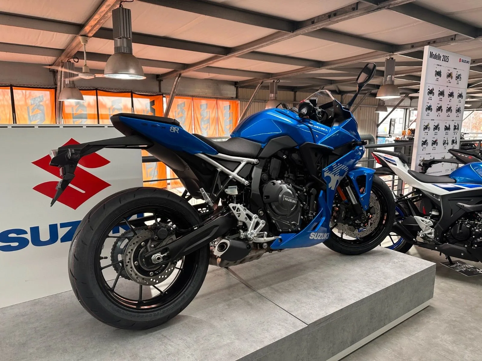 Suzuki GSX-8R