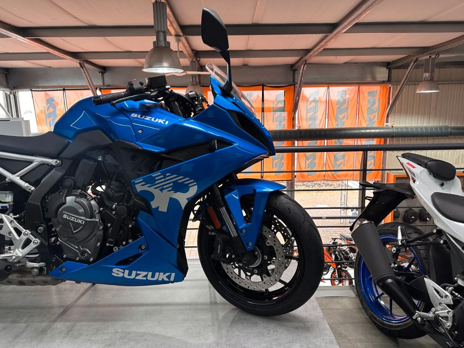 Suzuki GSX-8R