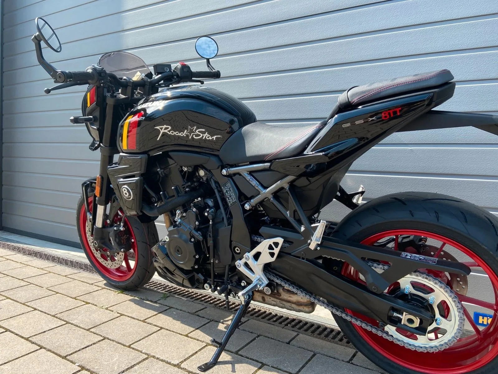 Suzuki GSX-8TT