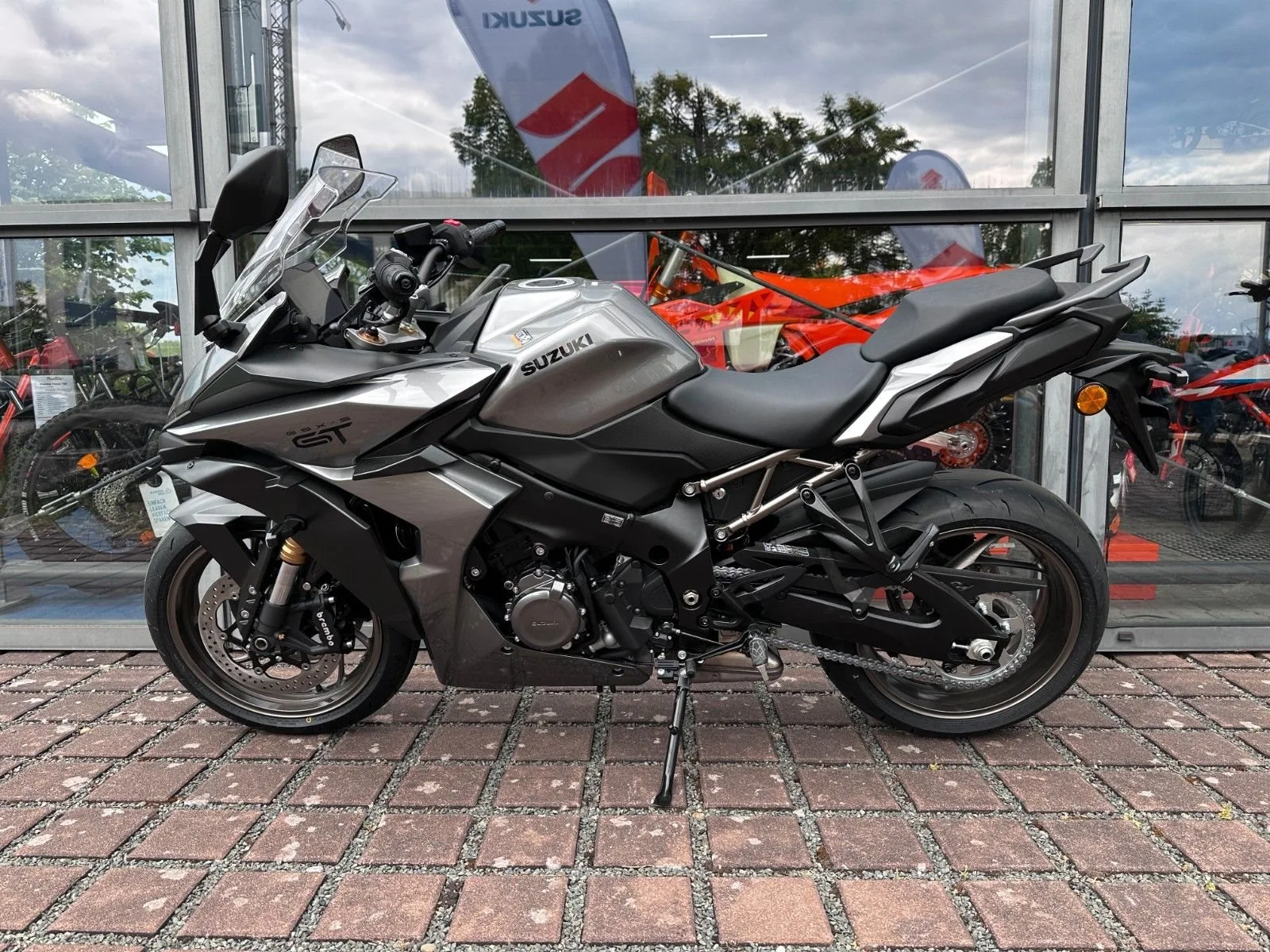 Suzuki GSX-S1000GT