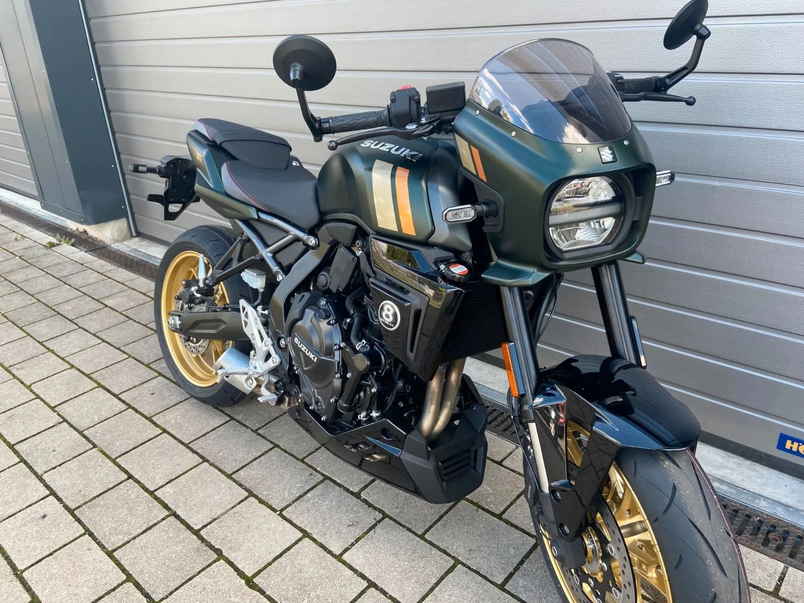 Suzuki GSX-8TT