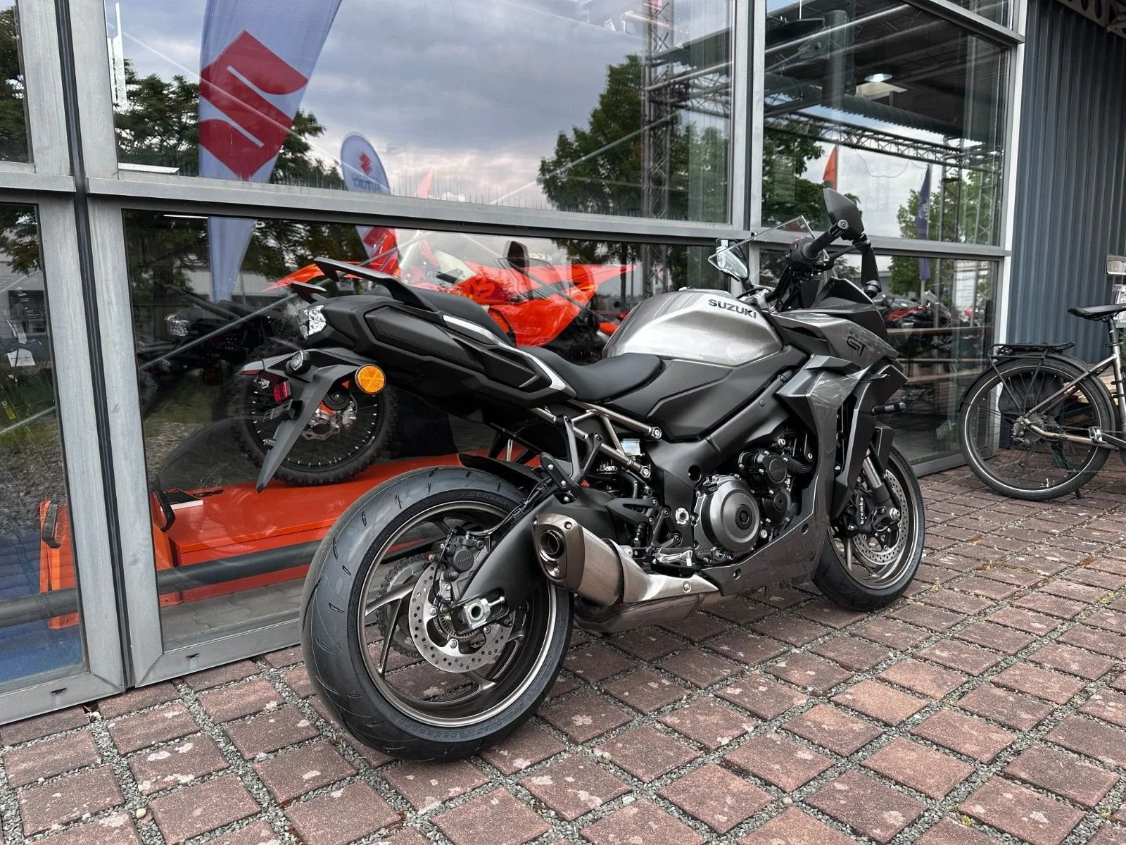 Suzuki GSX-S1000GT
