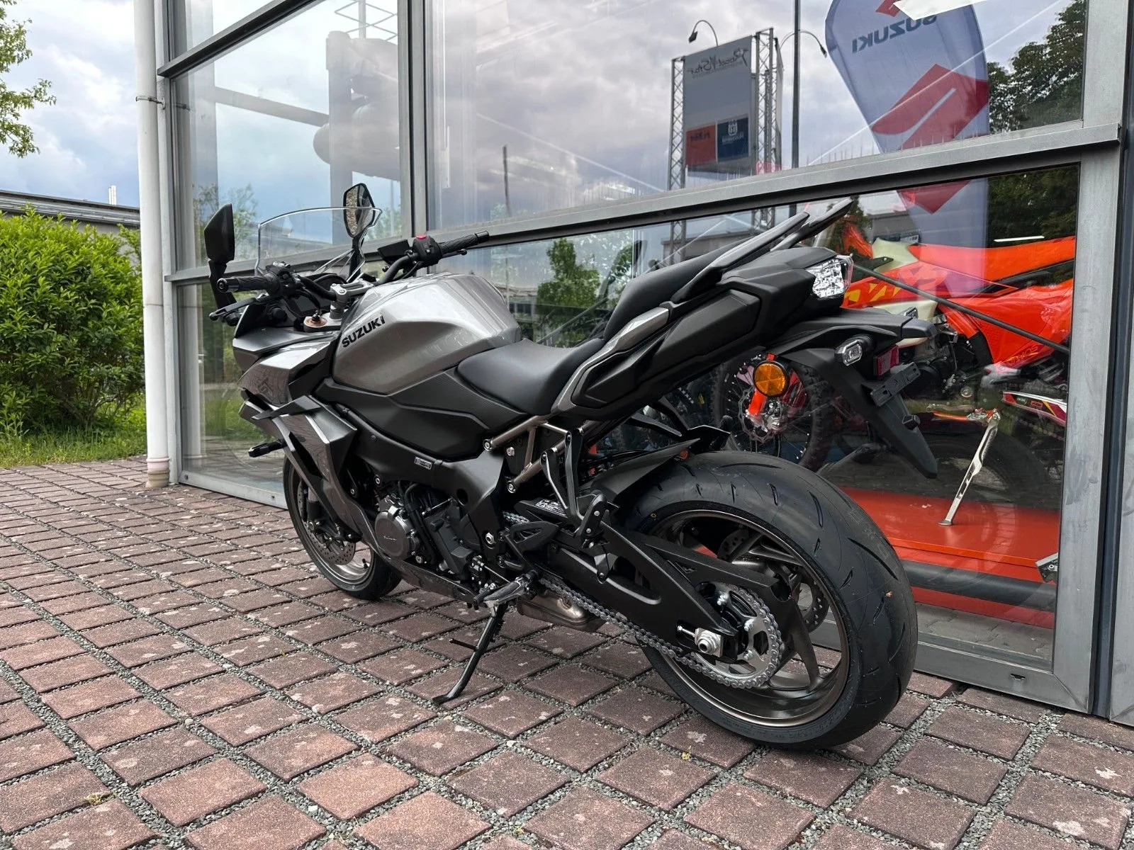 Suzuki GSX-S1000GT