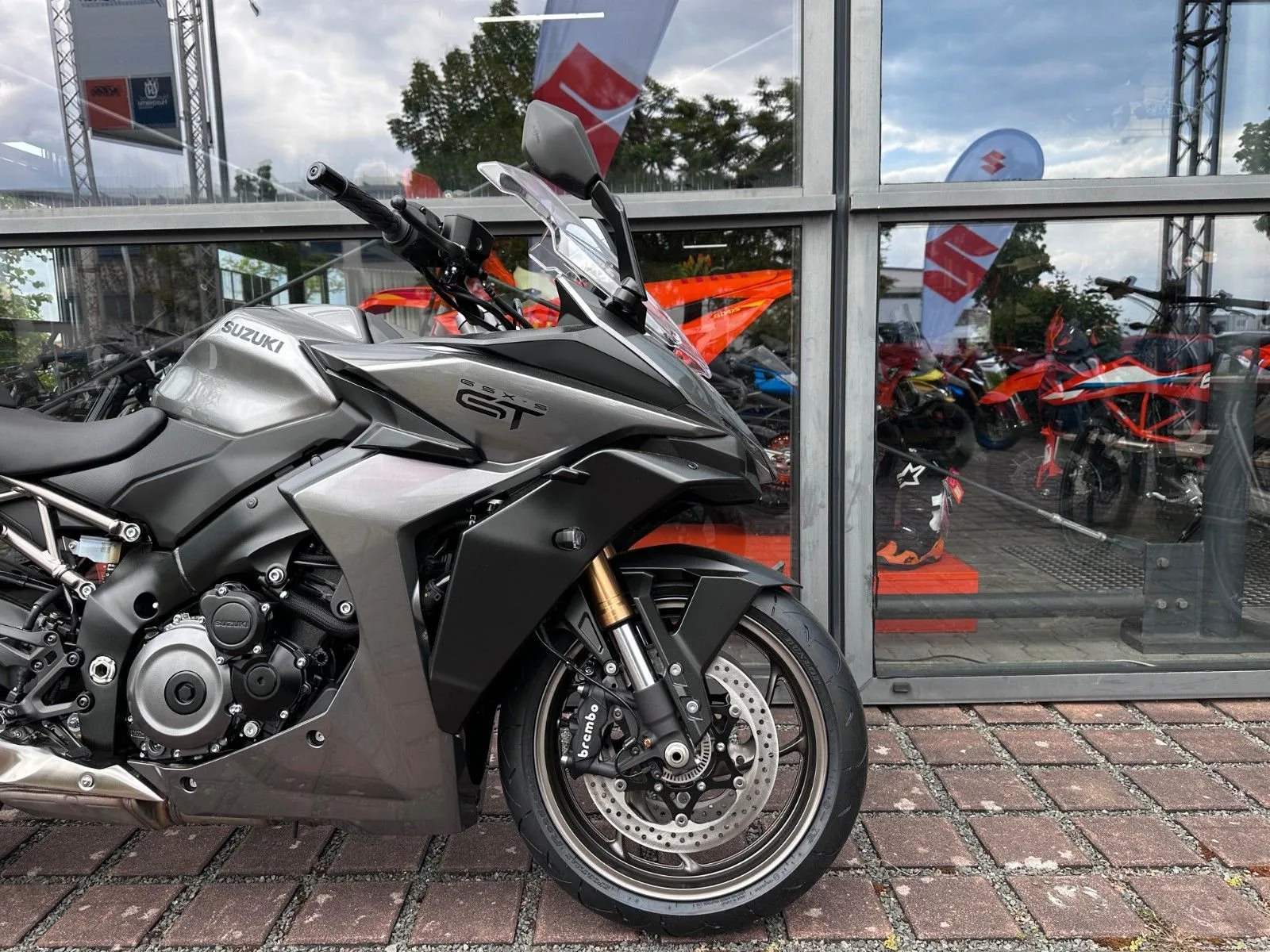 Suzuki GSX-S1000GT