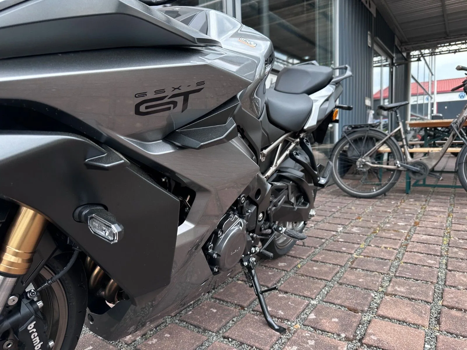 Suzuki GSX-S1000GT