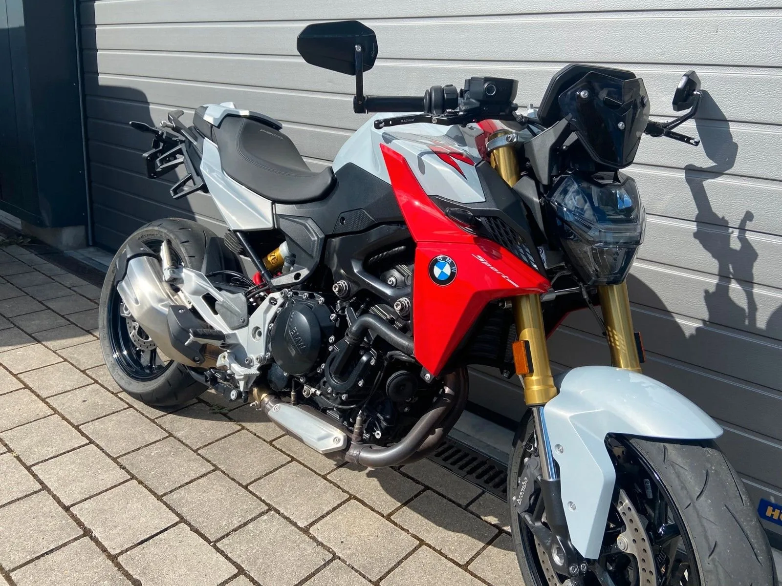 BMW F 900 R