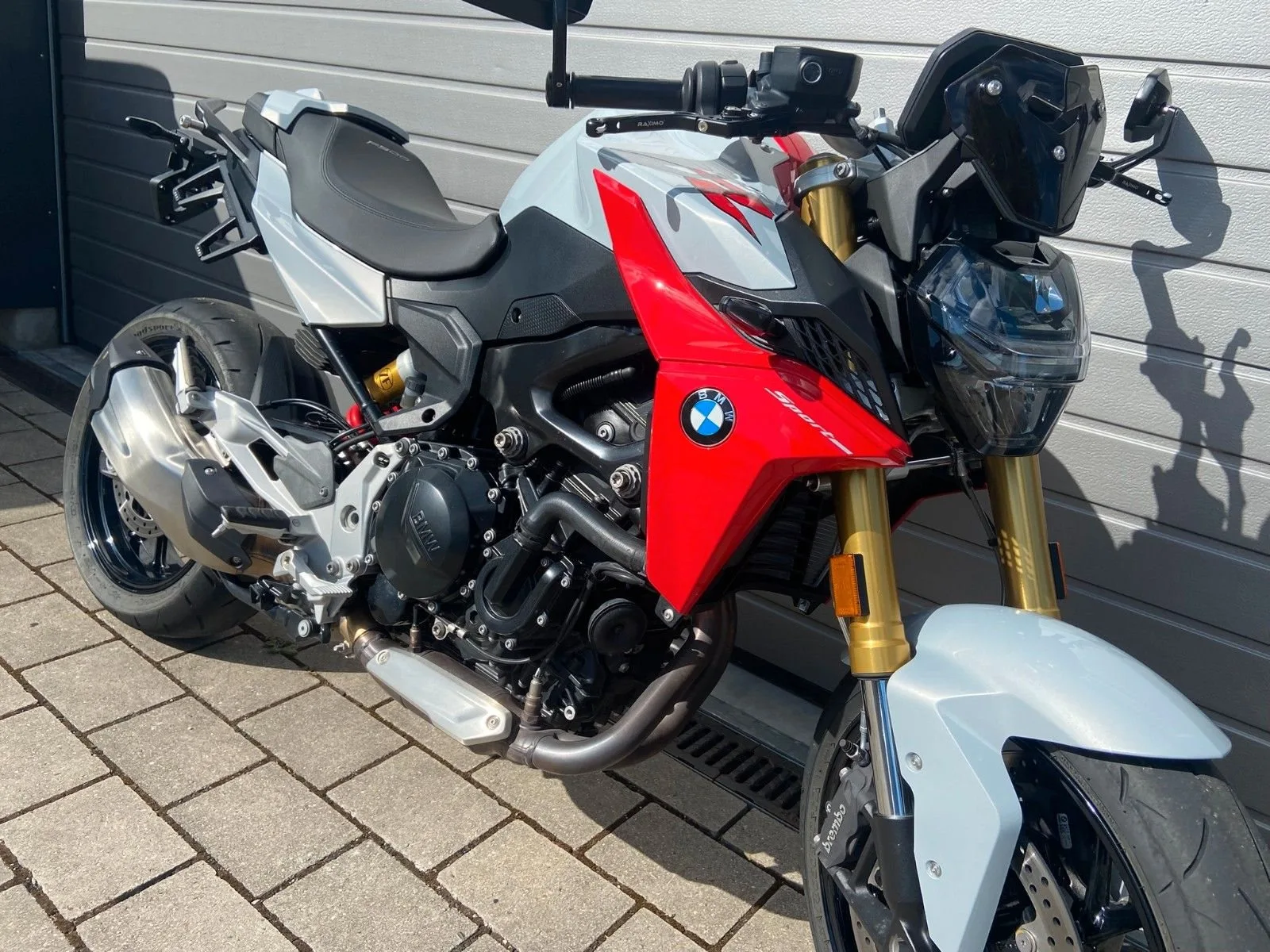BMW F 900 R