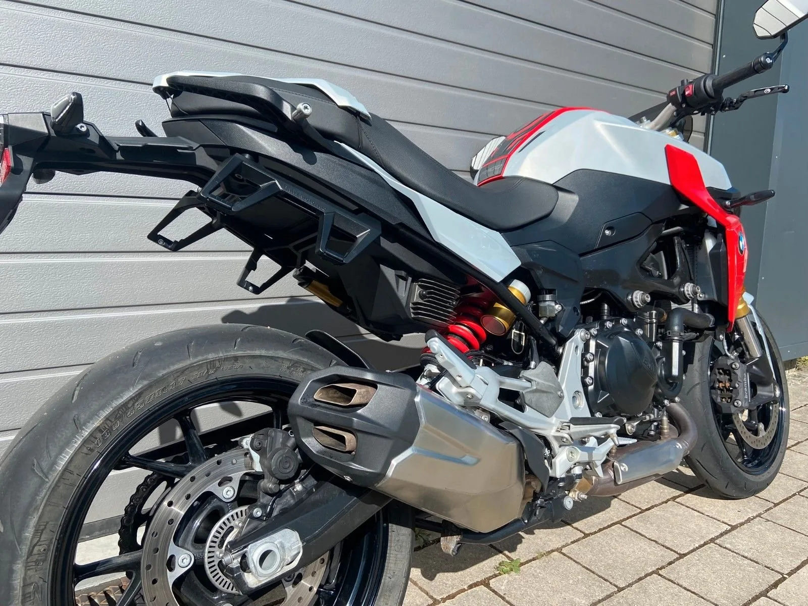 BMW F 900 R