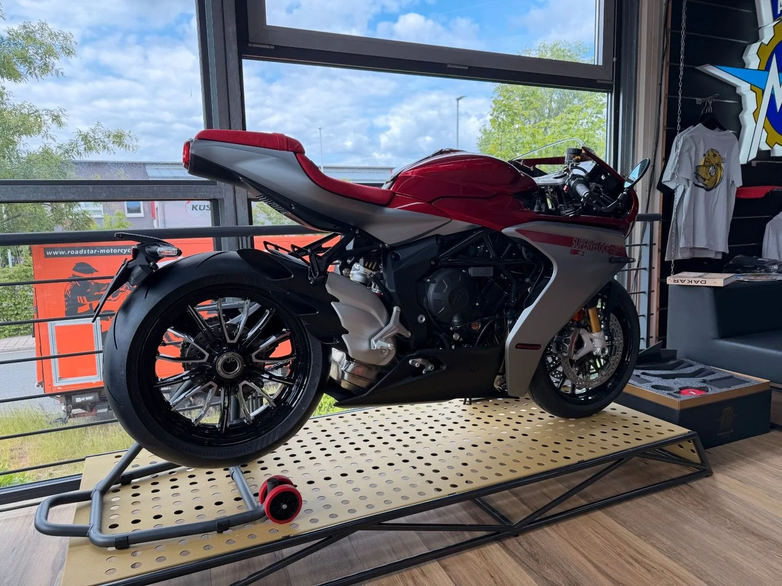 MV Agusta Superveloce S Ottantesimo