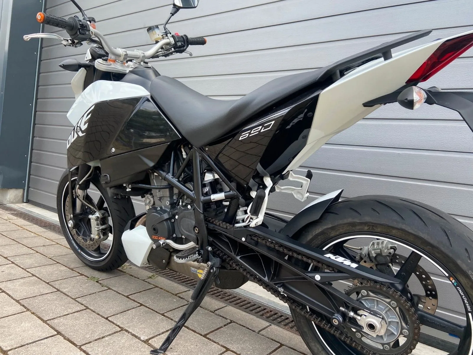 KTM 690 Duke