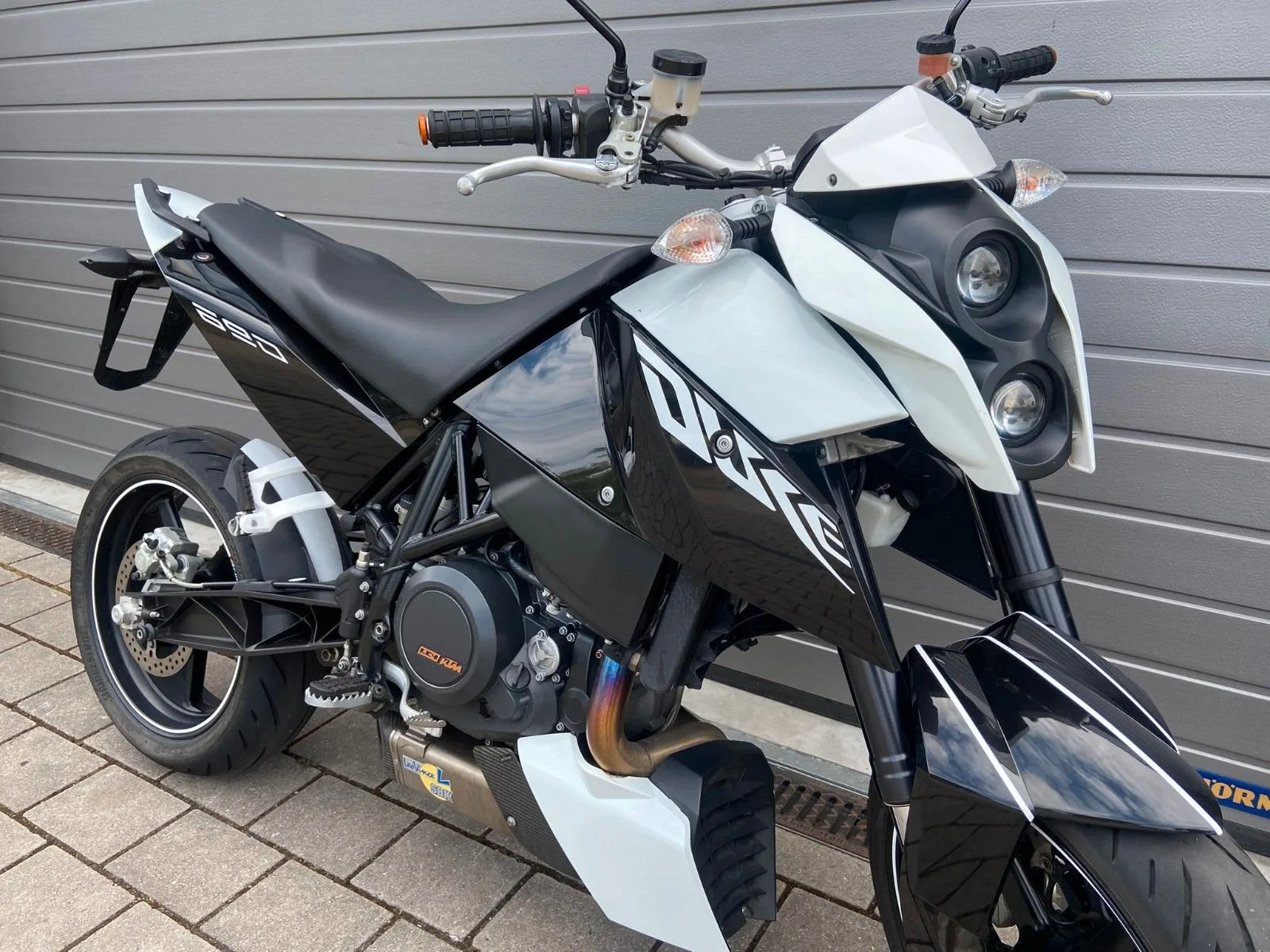 KTM 690 Duke