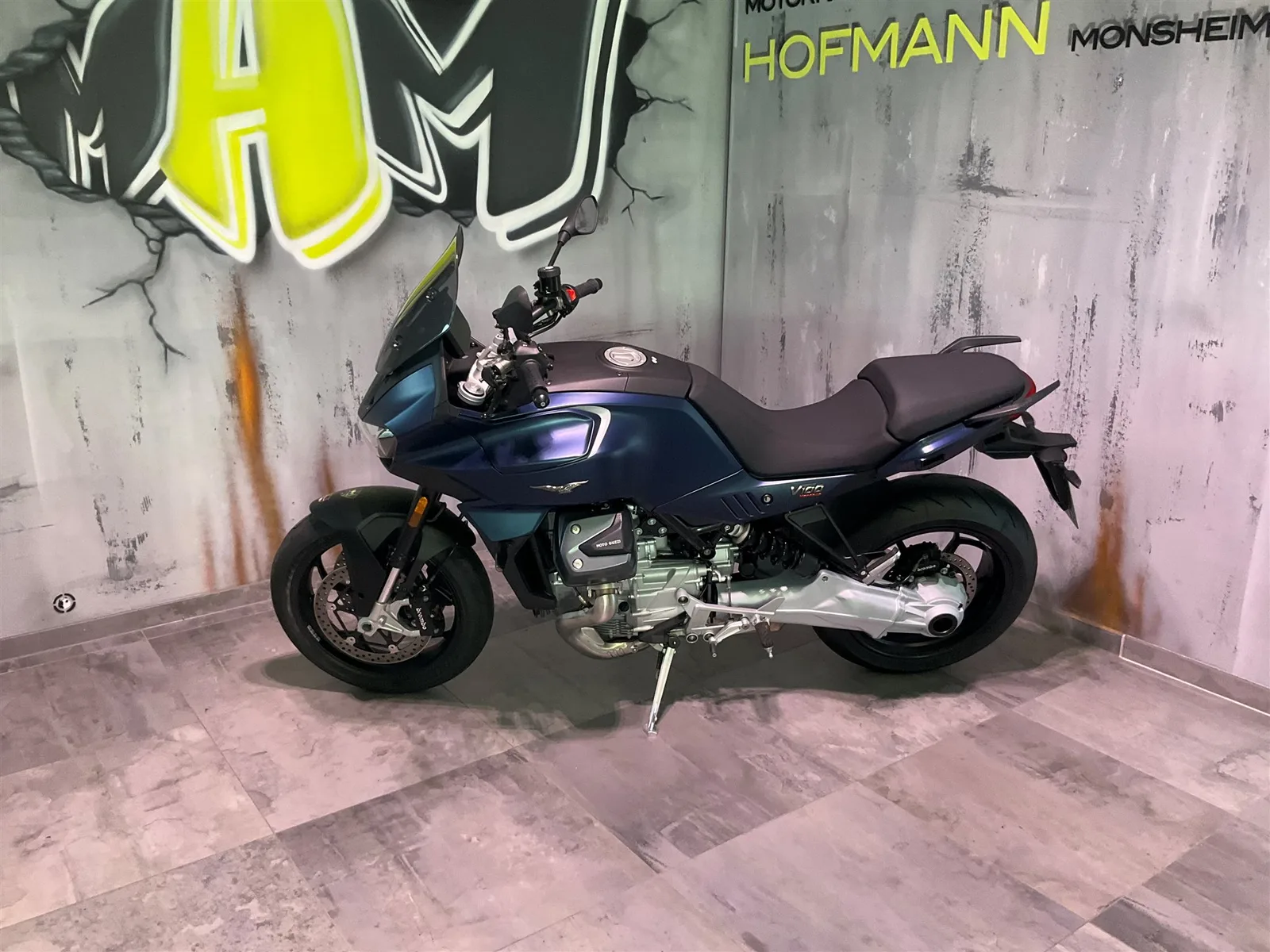 Moto Guzzi V100 Mandello Ex Vorführer aus EZ 07/2025