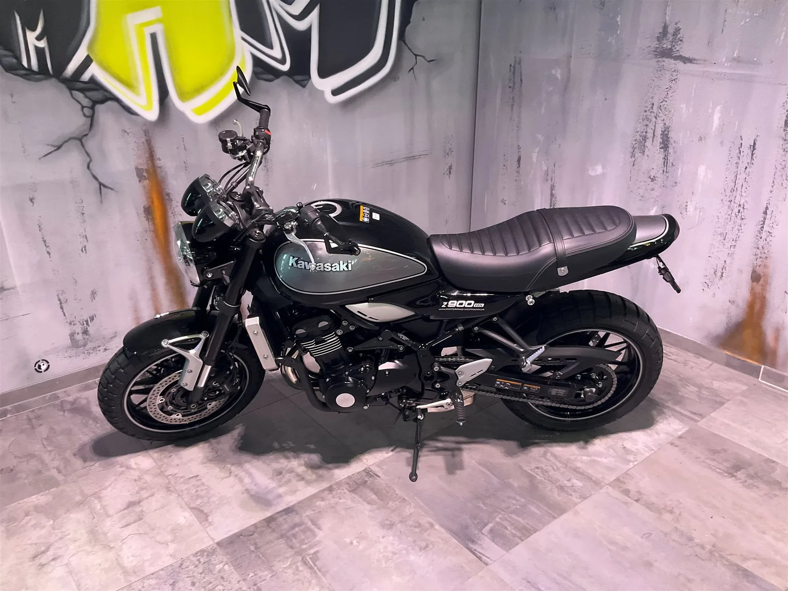 Kawasaki Z900 RS SONDERPREIS mit Umbau